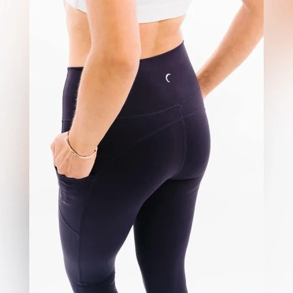 ZYIA Navy Pocket Brilliant Hi-Rise Capri 20” (8-10) NWT 5096 - Picture 4 of 14